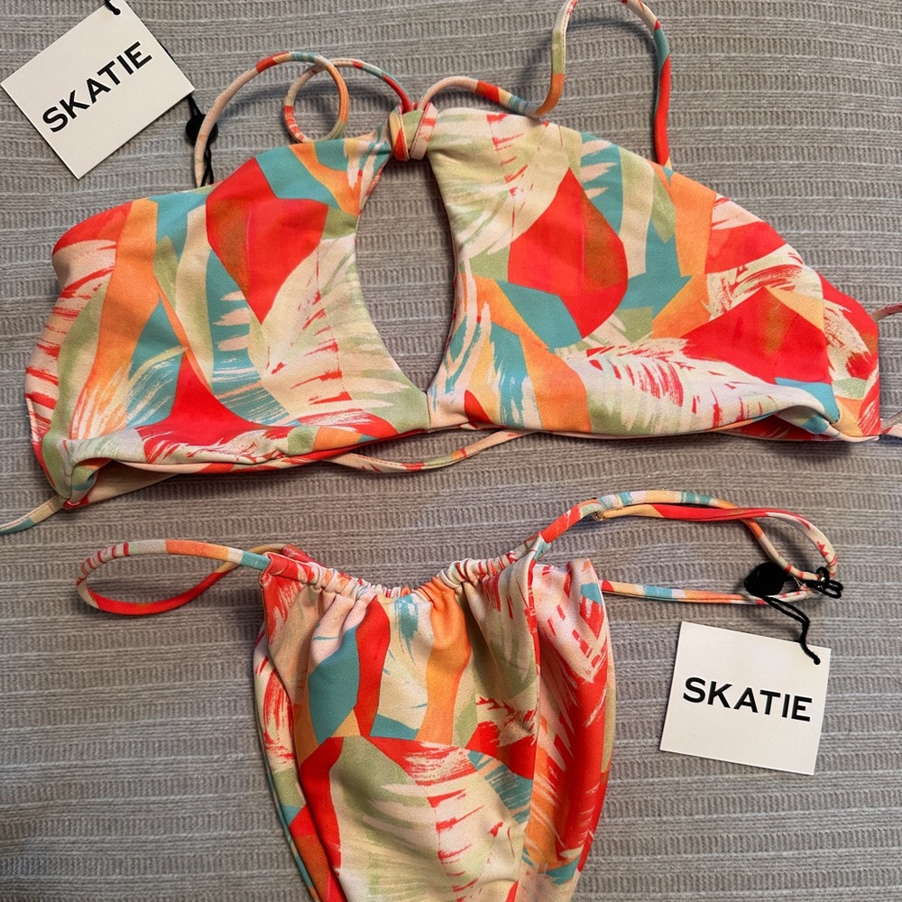 Skatie Sunset Bikini - Size Small